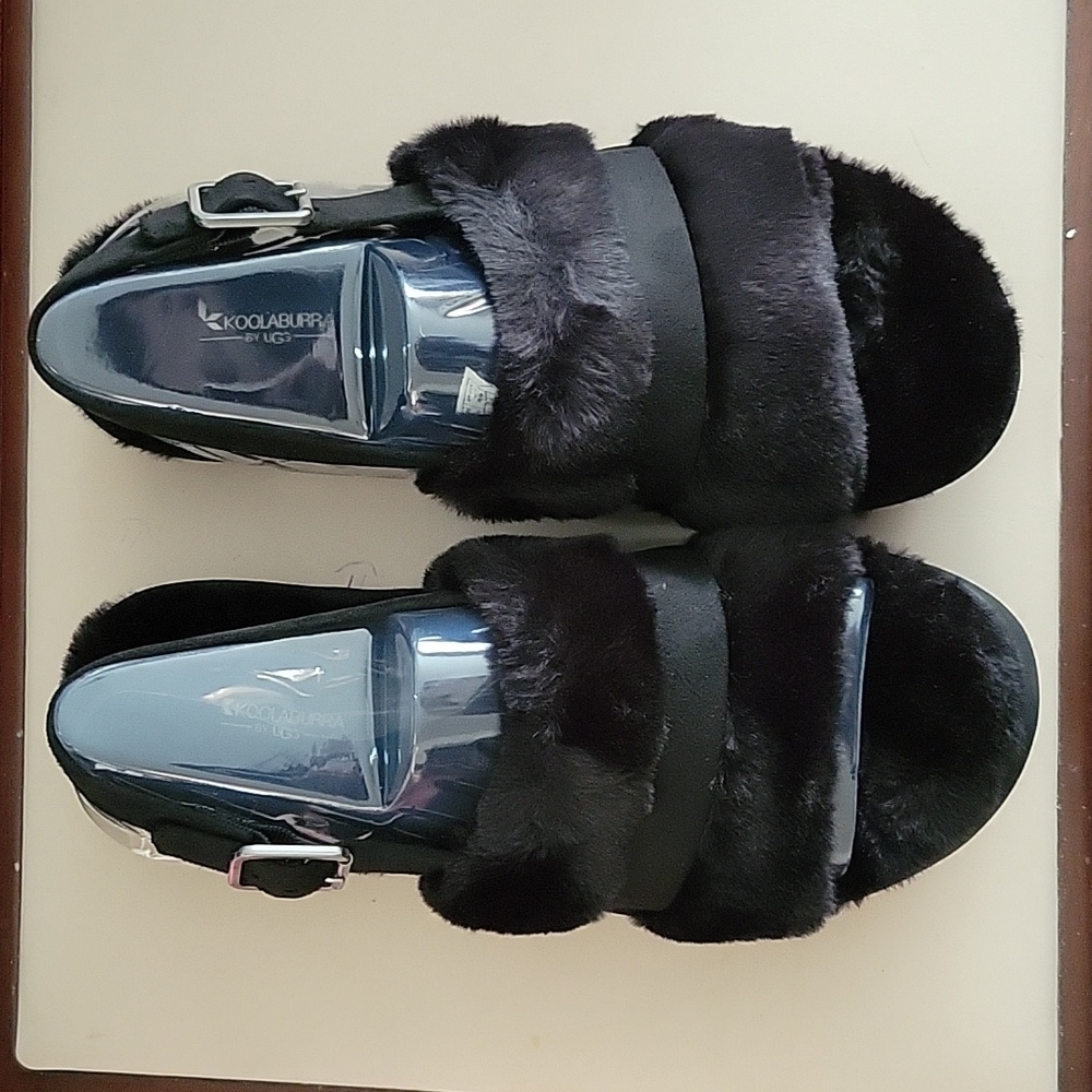 Koolaburra by Ugg open toe Slides